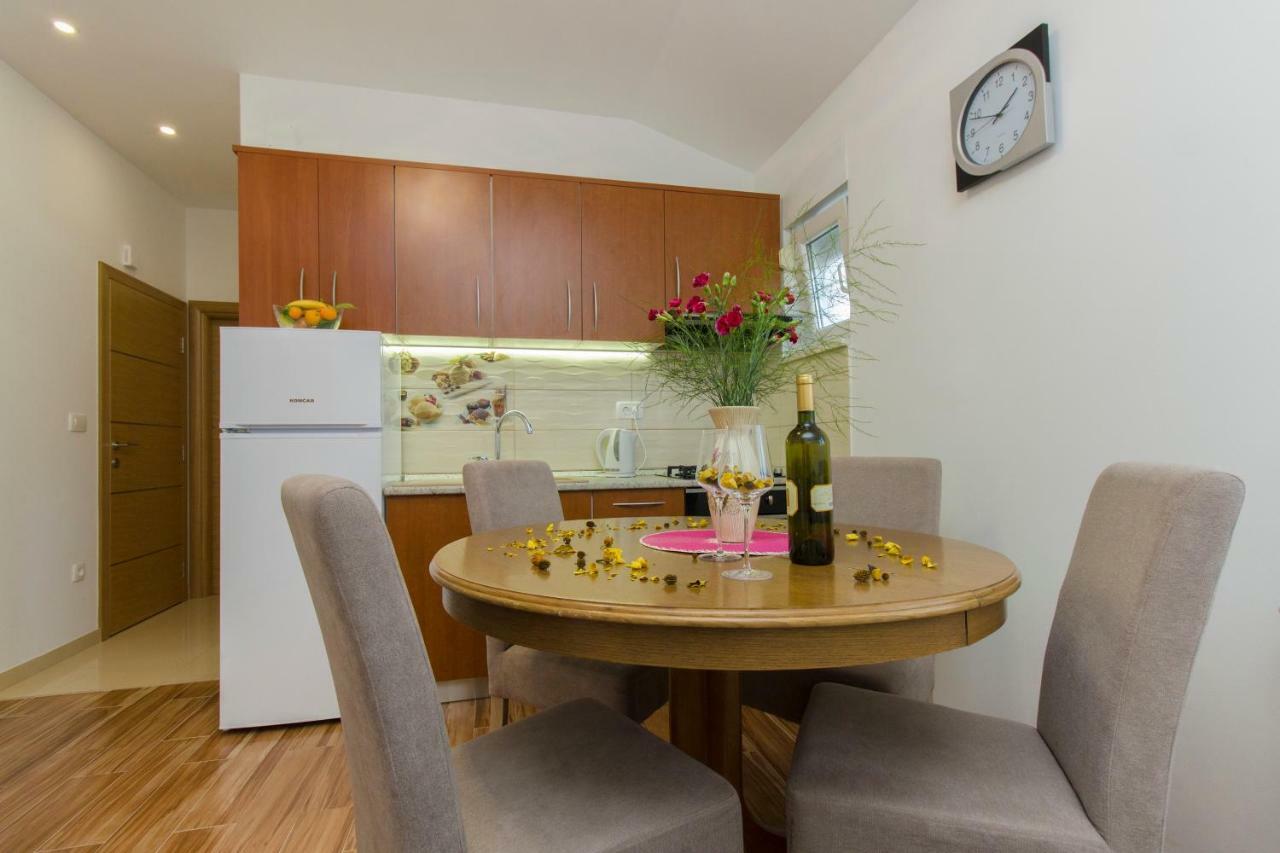 Apartmani Skelin***/**** Kaštela Eksteriør bilde