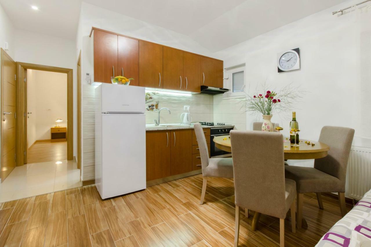 Apartmani Skelin***/**** Kaštela Eksteriør bilde